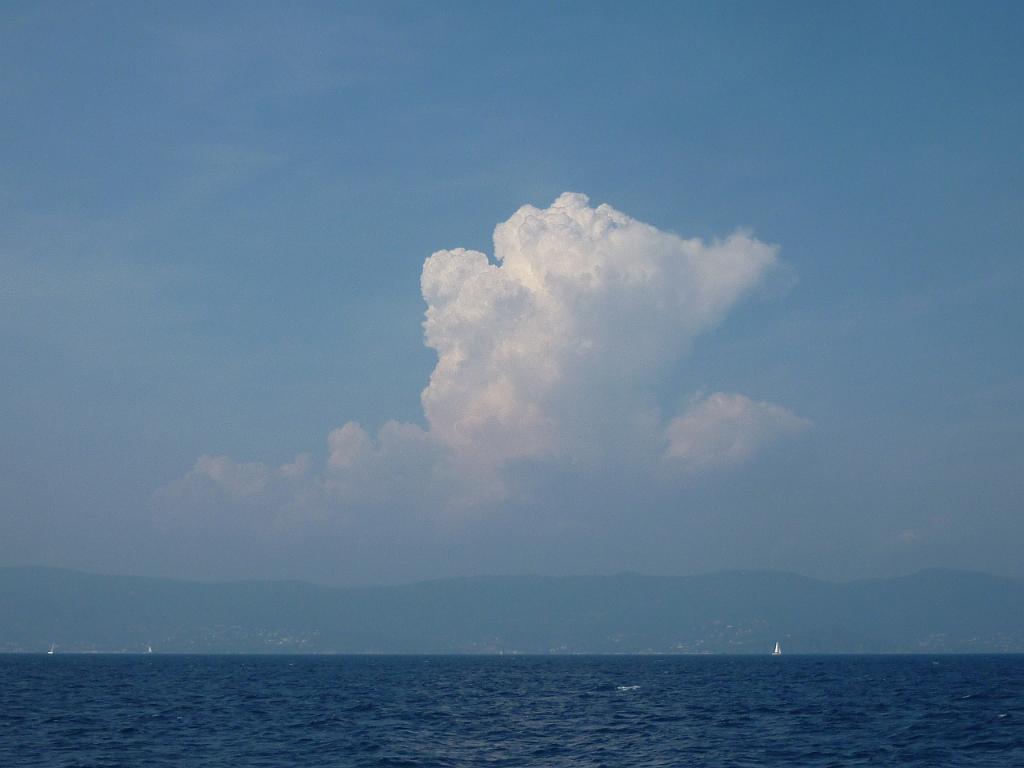 2012_Sailing_in_France (126).JPG
